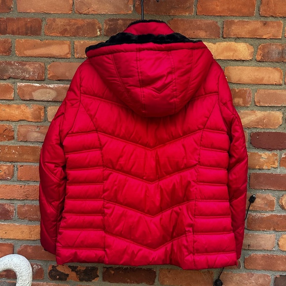 Nautica Women's Red Puffer Jacket with Removable Hood ~ XL - Picture 3 of 6